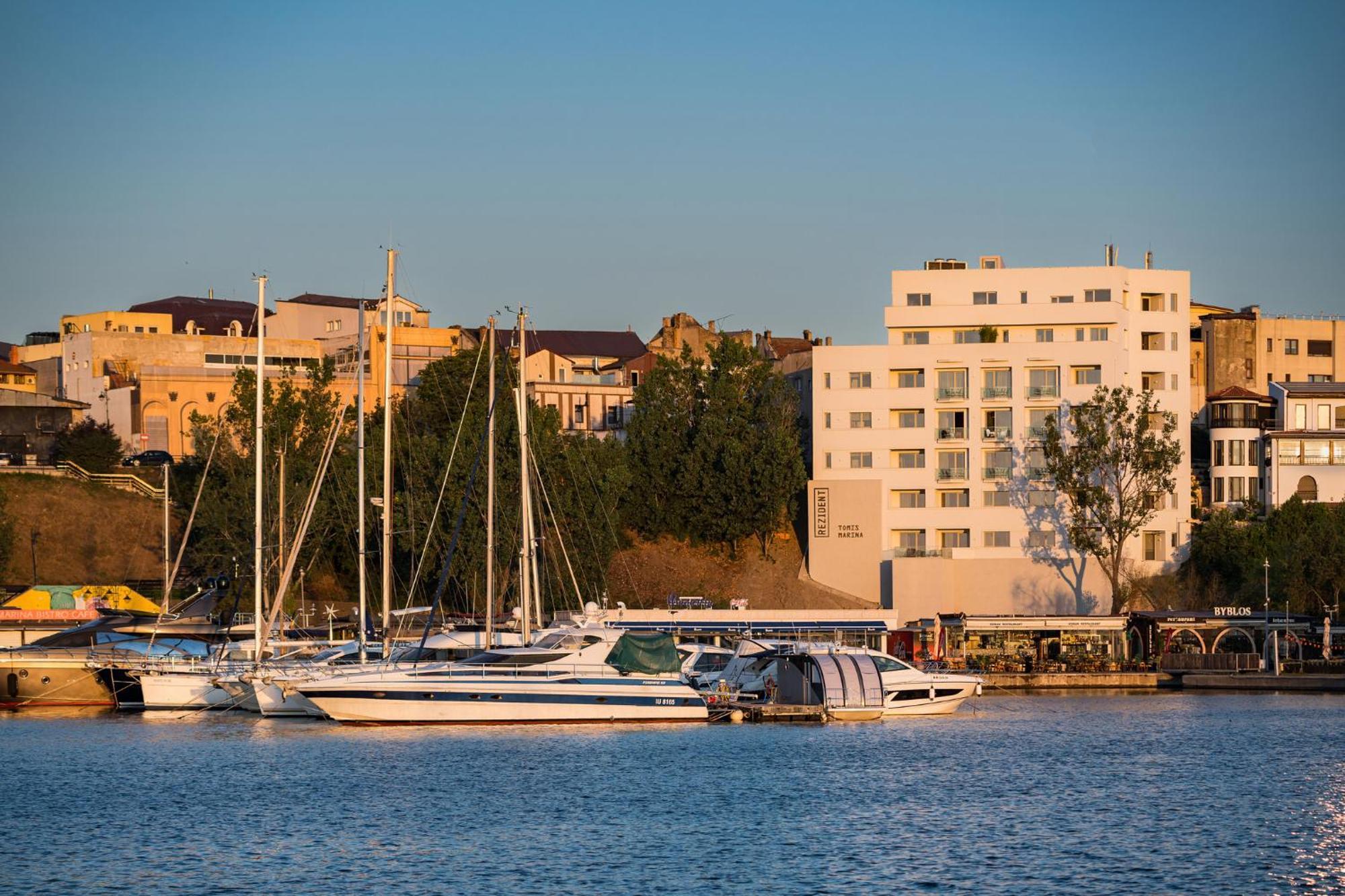 Rezident Tomis Marina Apartment Constanta Bagian luar foto